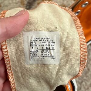 Orange CONVERSE USED! Size 7